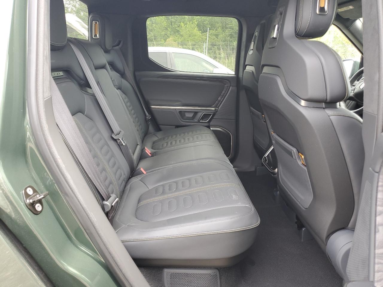 RIVIAN R1T LAUNCH EDITION