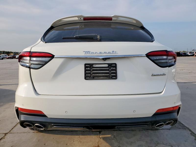 2022 MASERATI LEVANTE MO - ZN661YUM8NX389289