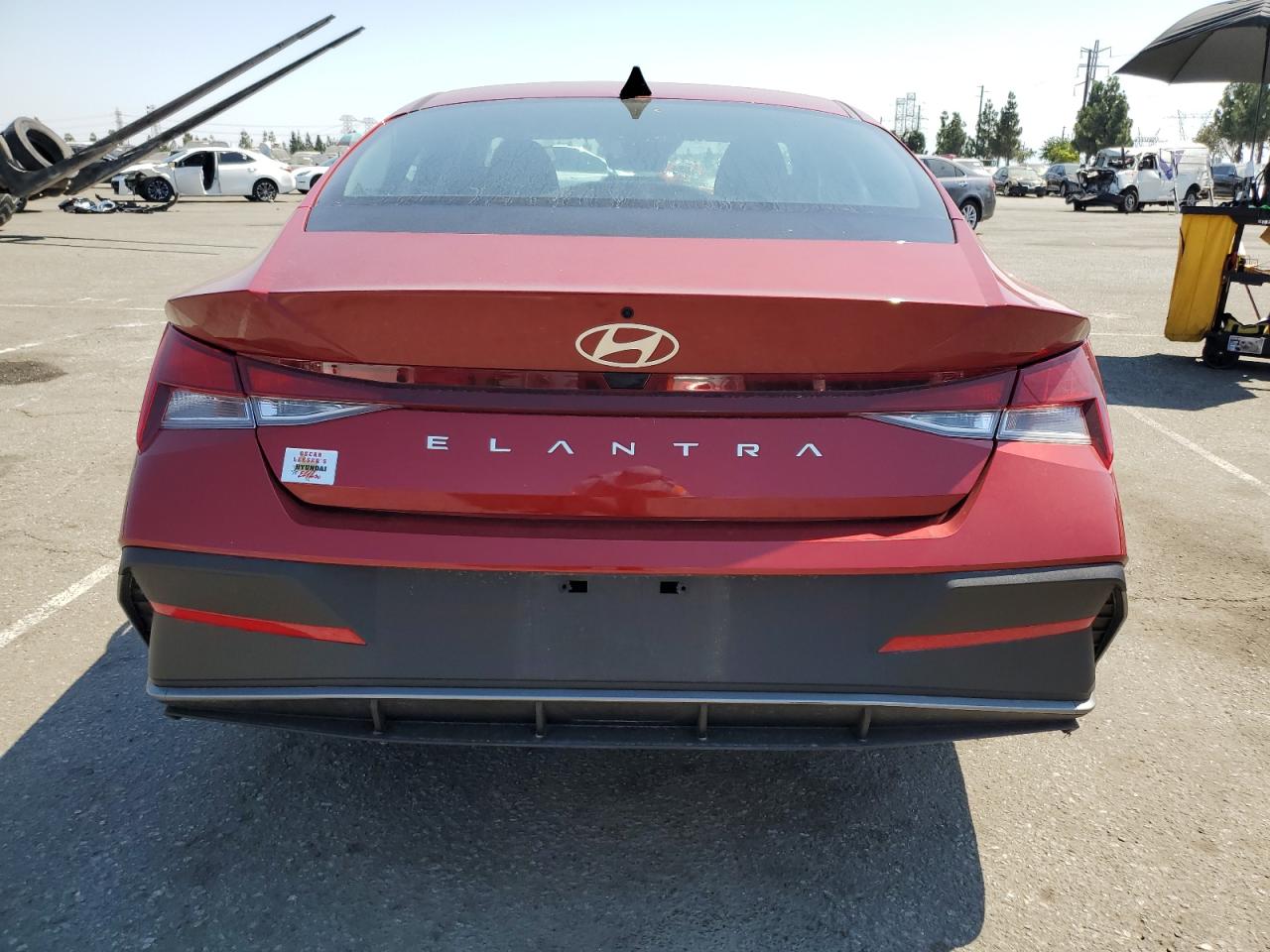 HYUNDAI ELANTRA SE
