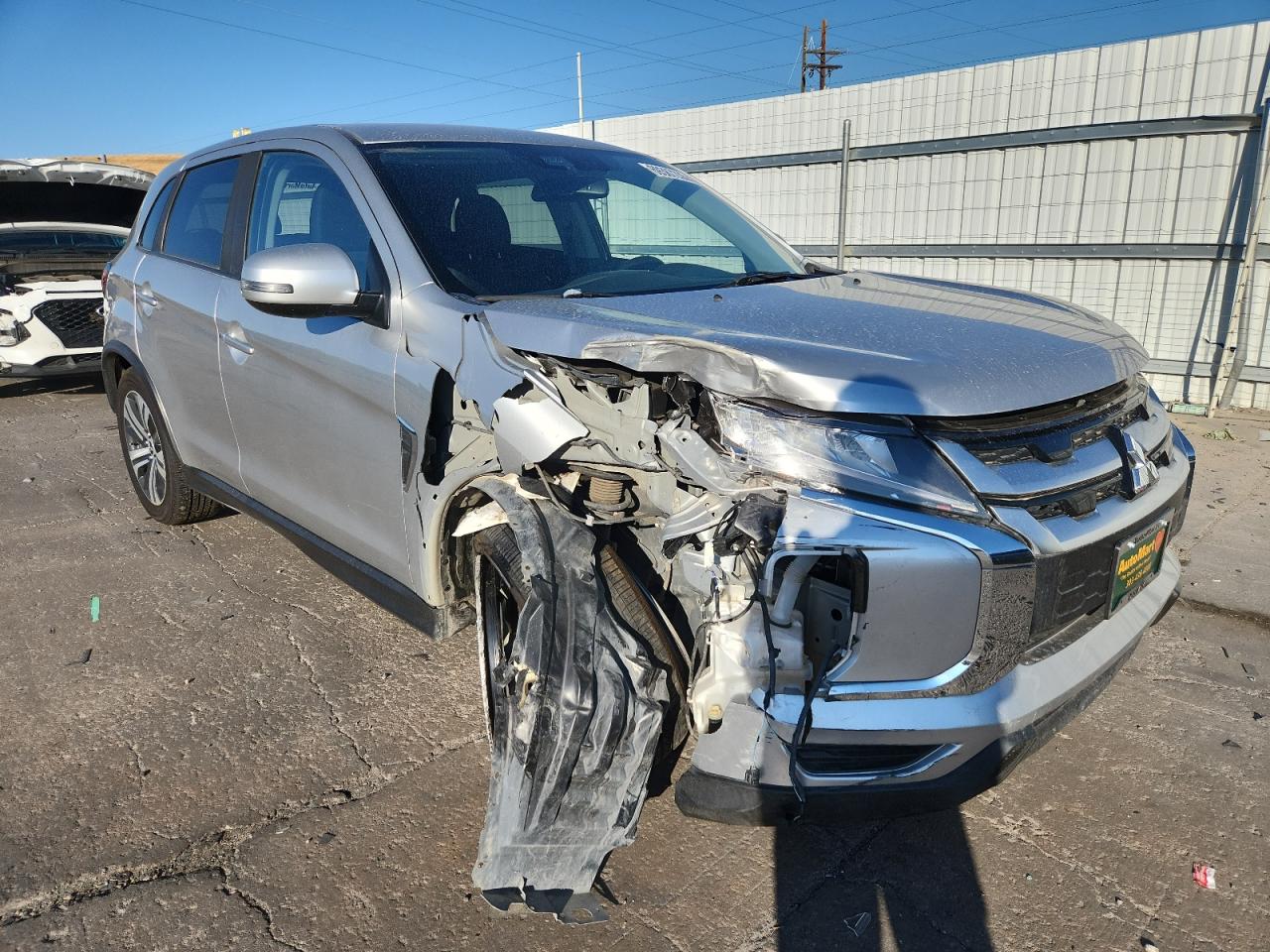 MITSUBISHI OUTLANDER ES