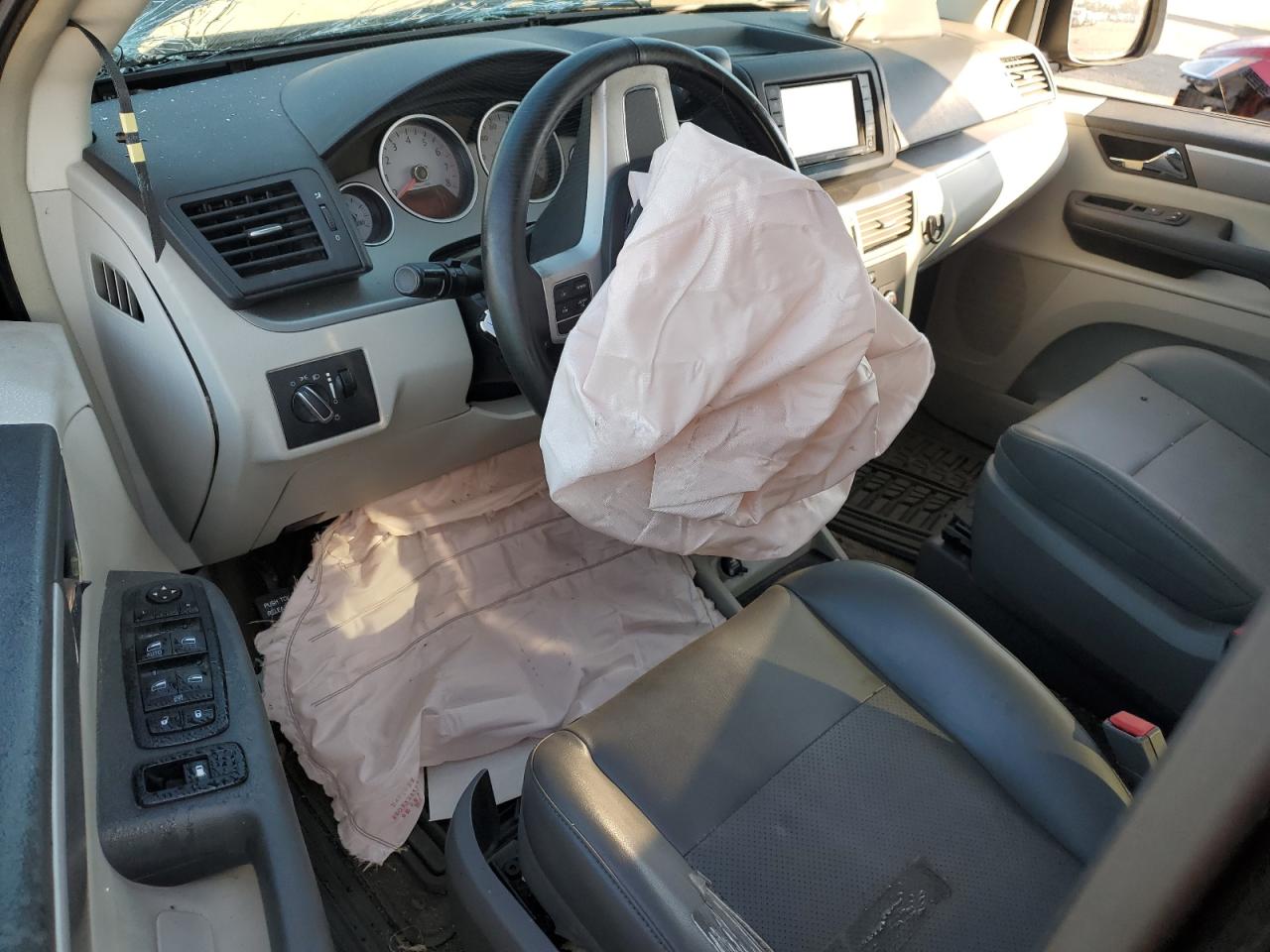 VOLKSWAGEN ROUTAN SE