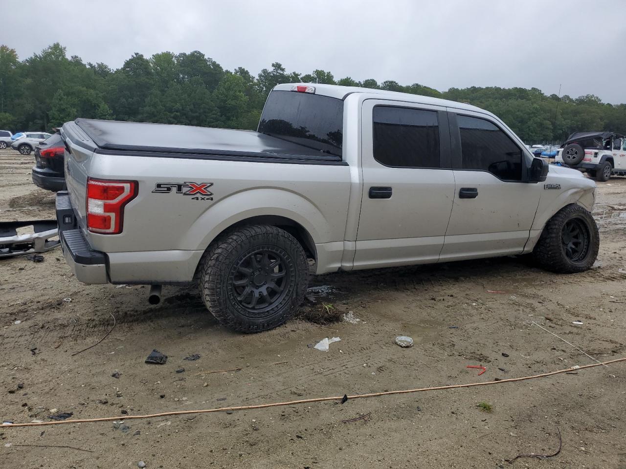 FORD F-150 SUPERCREW