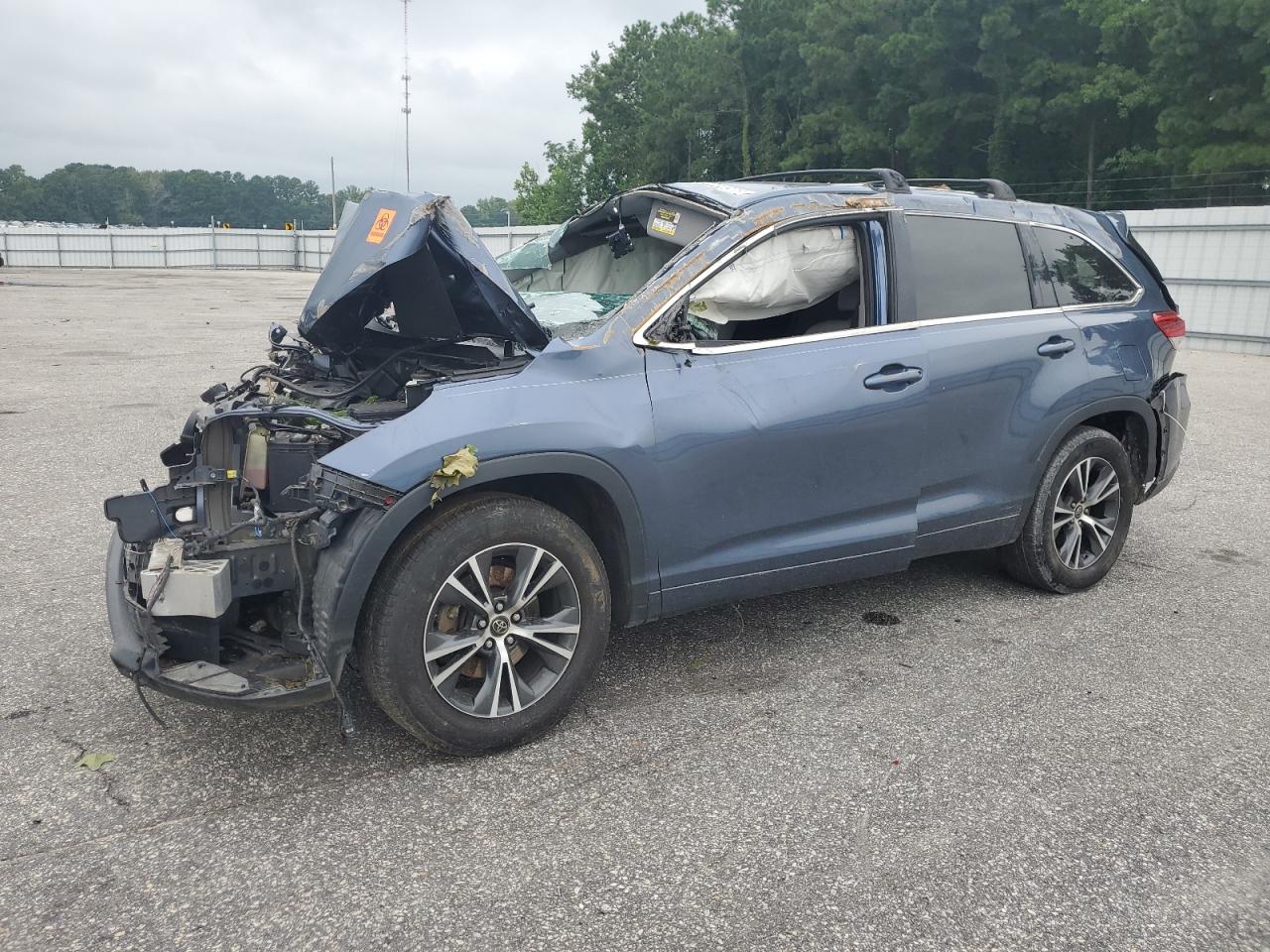TOYOTA HIGHLANDER LE