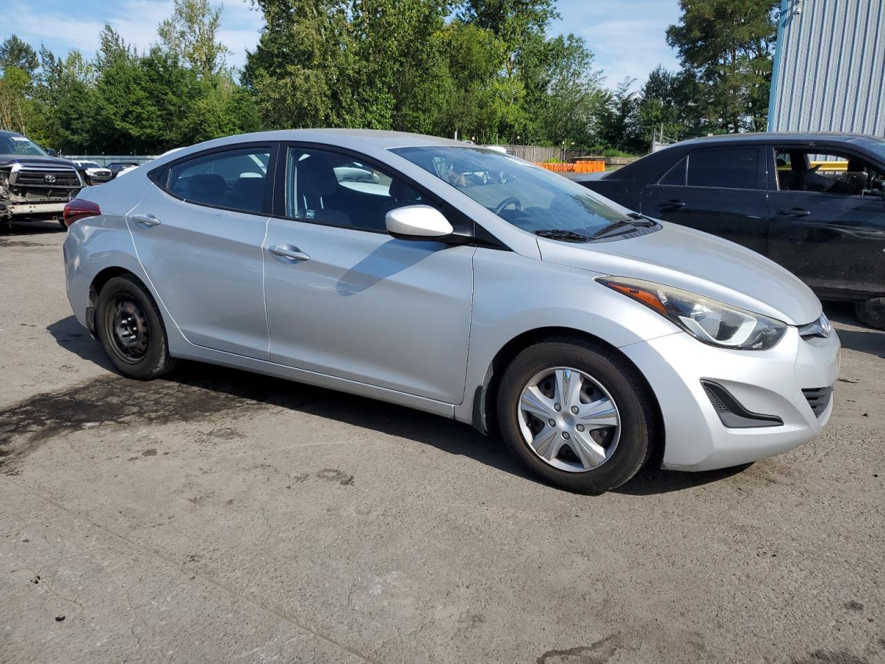 HYUNDAI ELANTRA SE