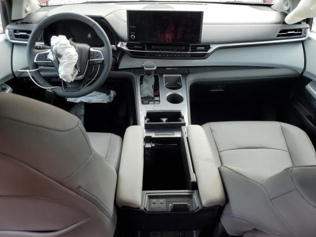 2025 TOYOTA SIENNA XLE 5TDJRKEC8SS259358
