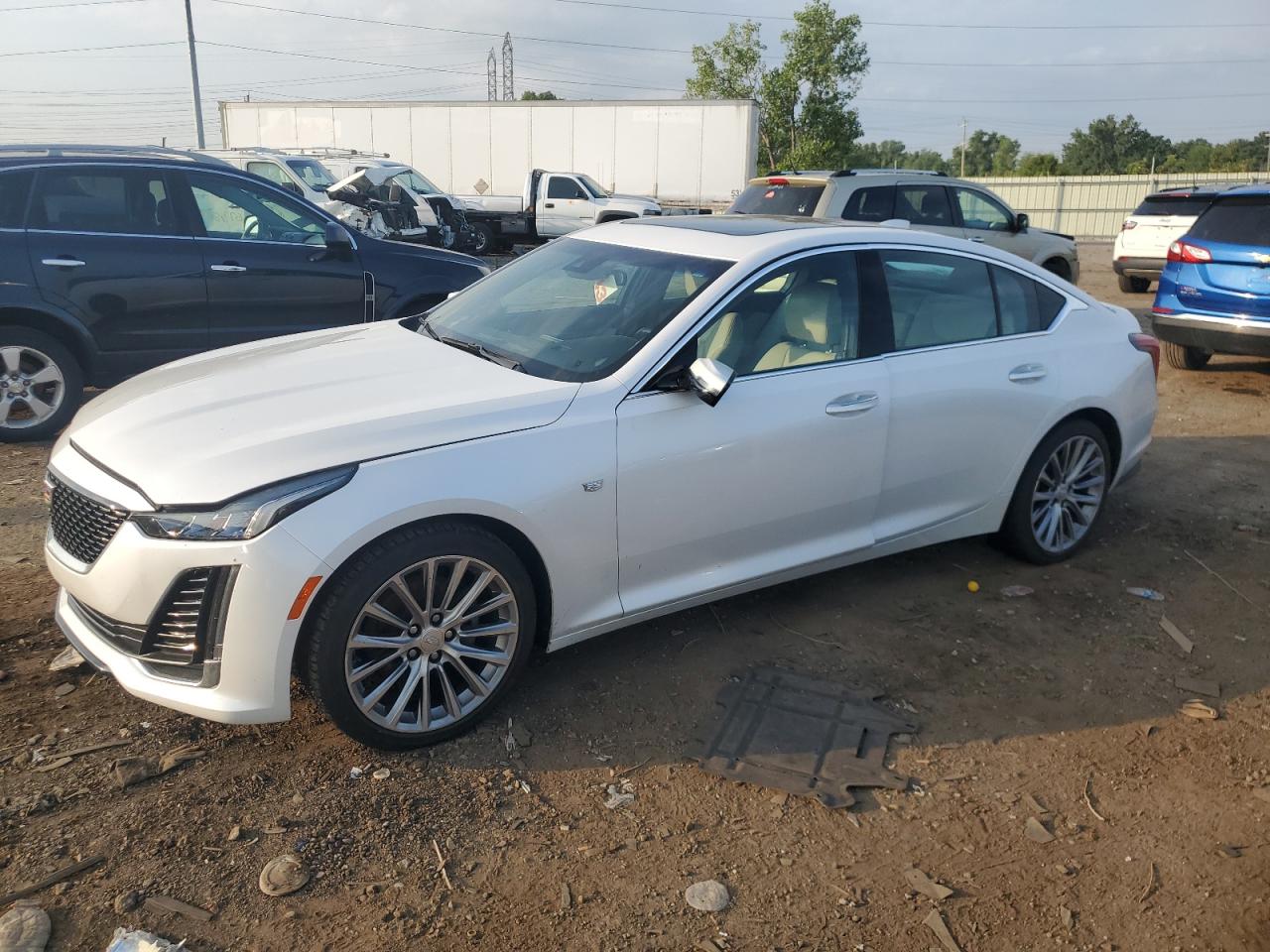 CADILLAC CT5 PREMIUM LUXURY