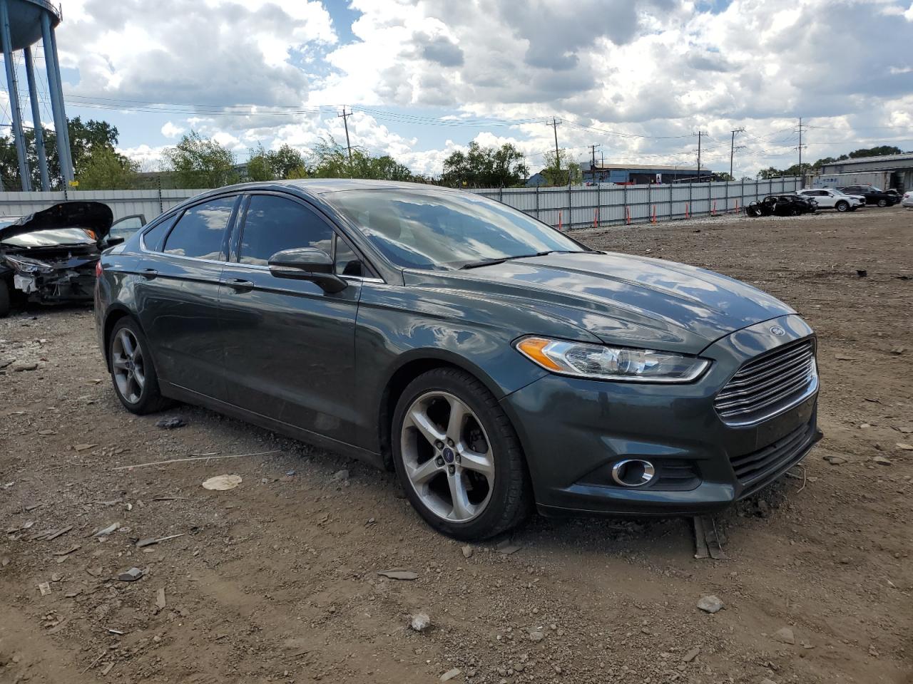 FORD FUSION SE