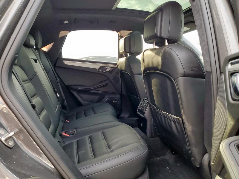 2018 PORSCHE MACAN TURB WP1AF2A51JLB71315