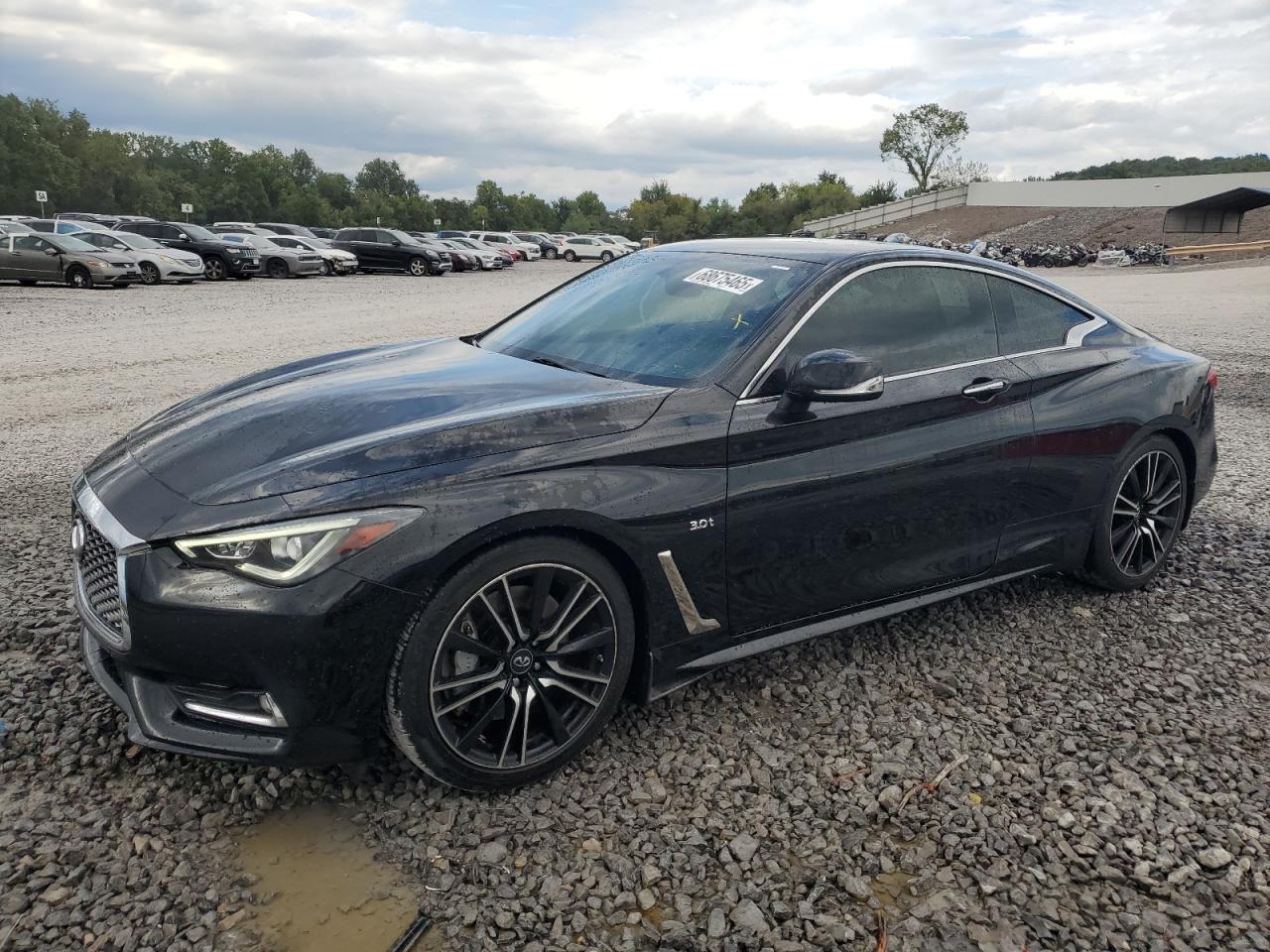 INFINITI Q60 LUXE 300