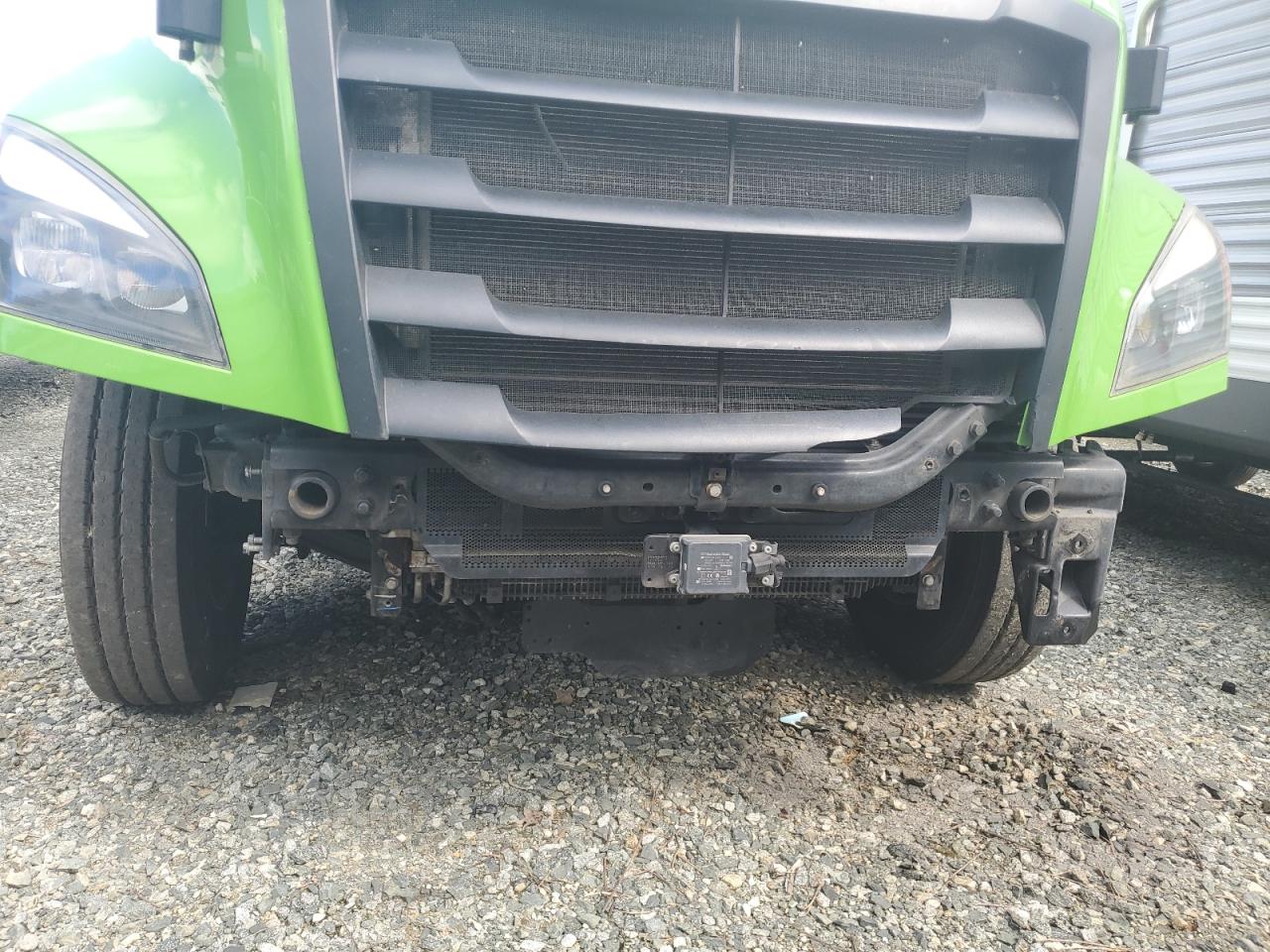 Lot #3235772878 2022 FREIGHTLINER CASCADIA 1