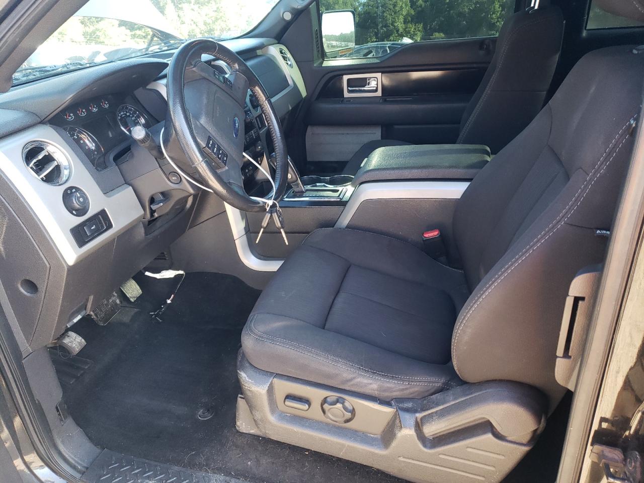 FORD F-150 SUPER CAB