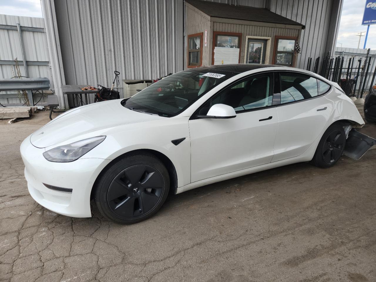 TESLA MODEL 3