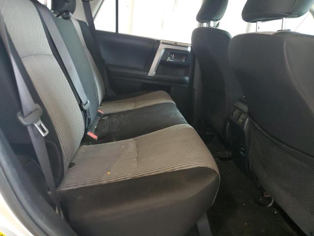 2018 TOYOTA 4RUNNER SR JTEBU5JR4J5577721