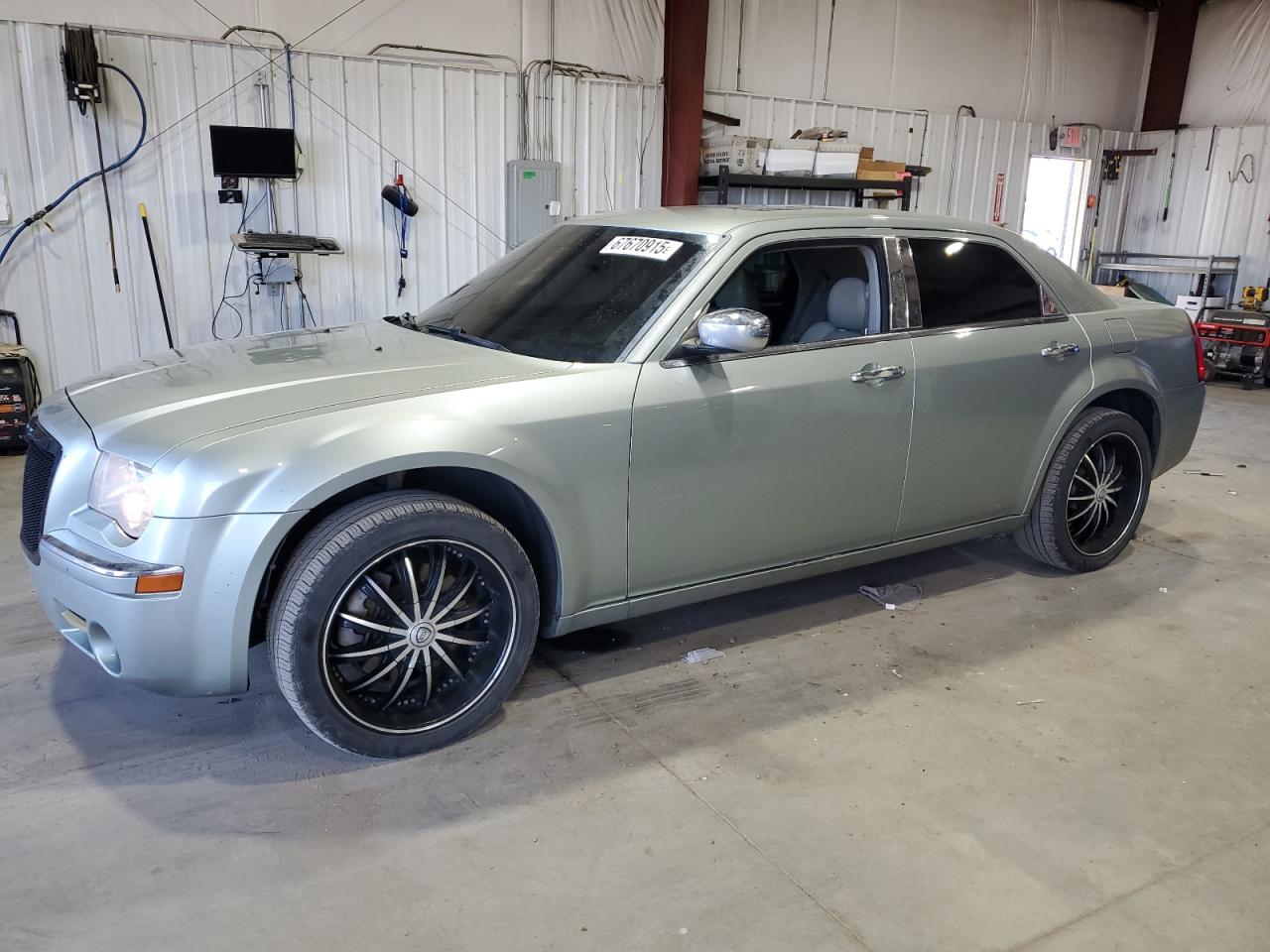 Lot #3211811400 2006 CHRYSLER 300C