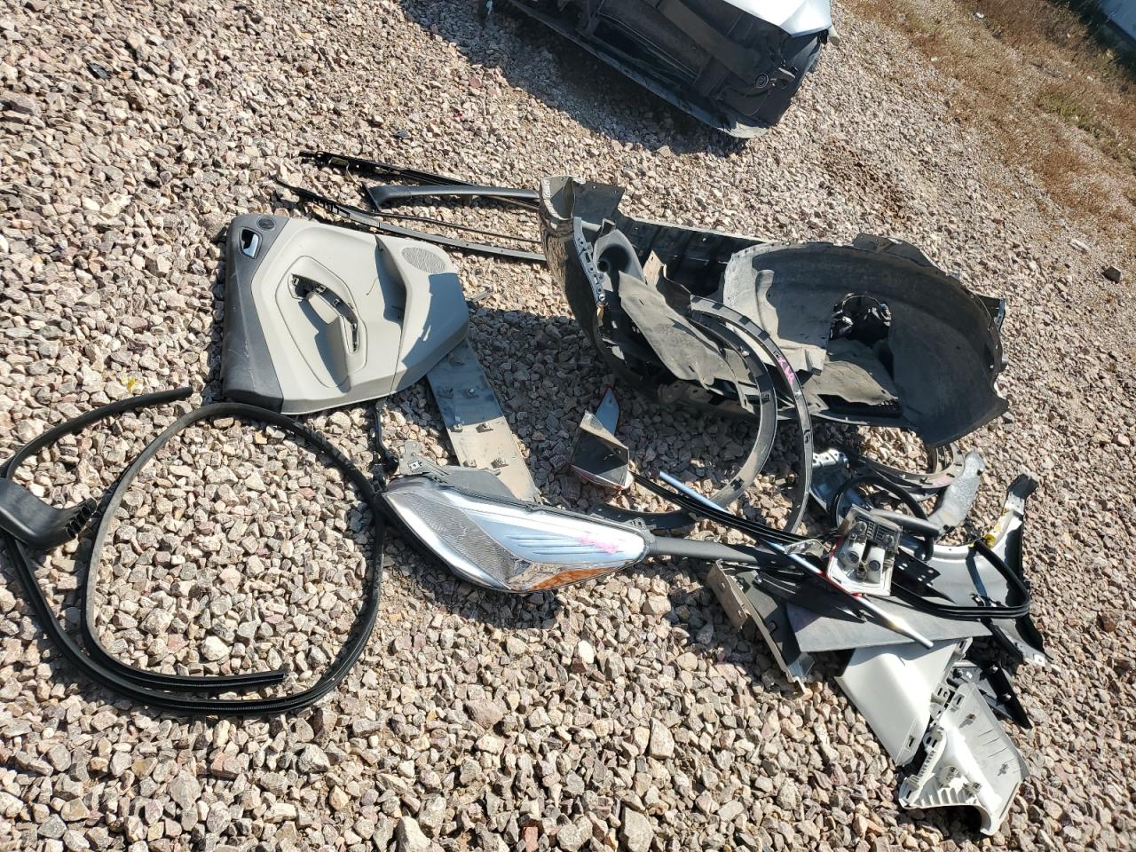 Lot #3309643055 2015 FORD ESCAPE SE