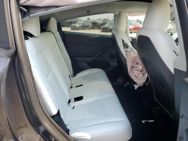 2024 TESLA MODEL Y 7SAYGDEE1RF080100