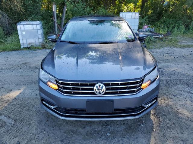 2017 VOLKSWAGEN PASSAT SE 1VWBT7A31HC070180