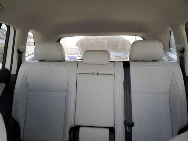 2018 VOLKSWAGEN TIGUAN SE 3VV2B7AX8JM037868