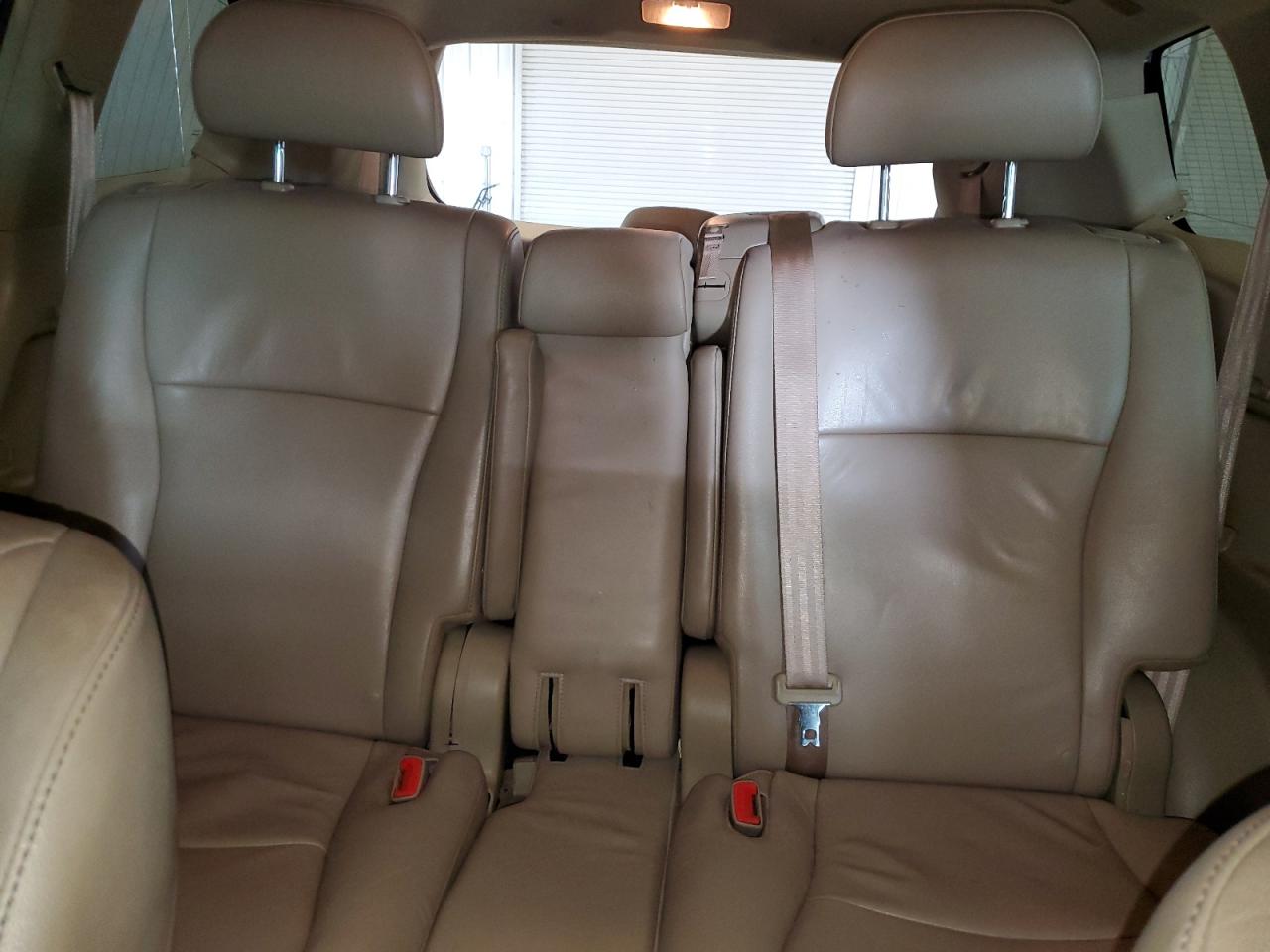 TOYOTA HIGHLANDER BASE