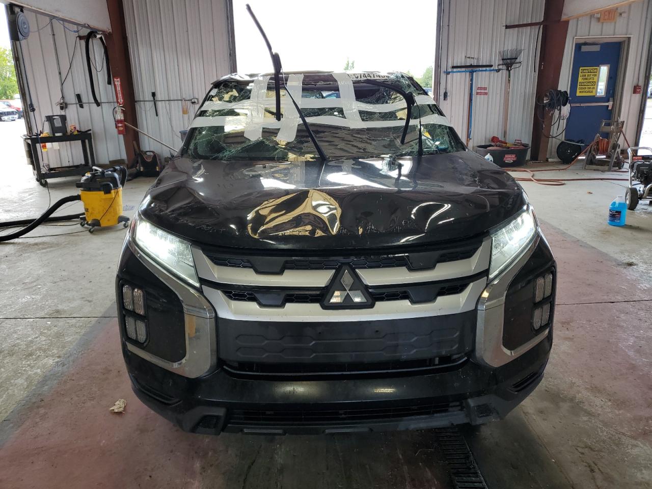 MITSUBISHI OUTLANDER ES