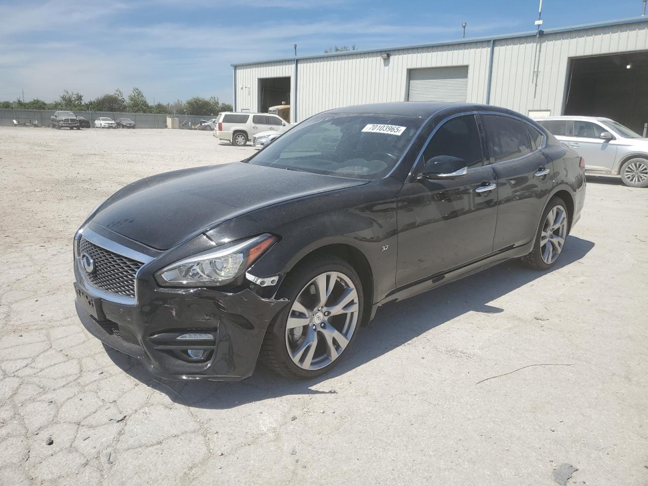 INFINITI Q70 3.7