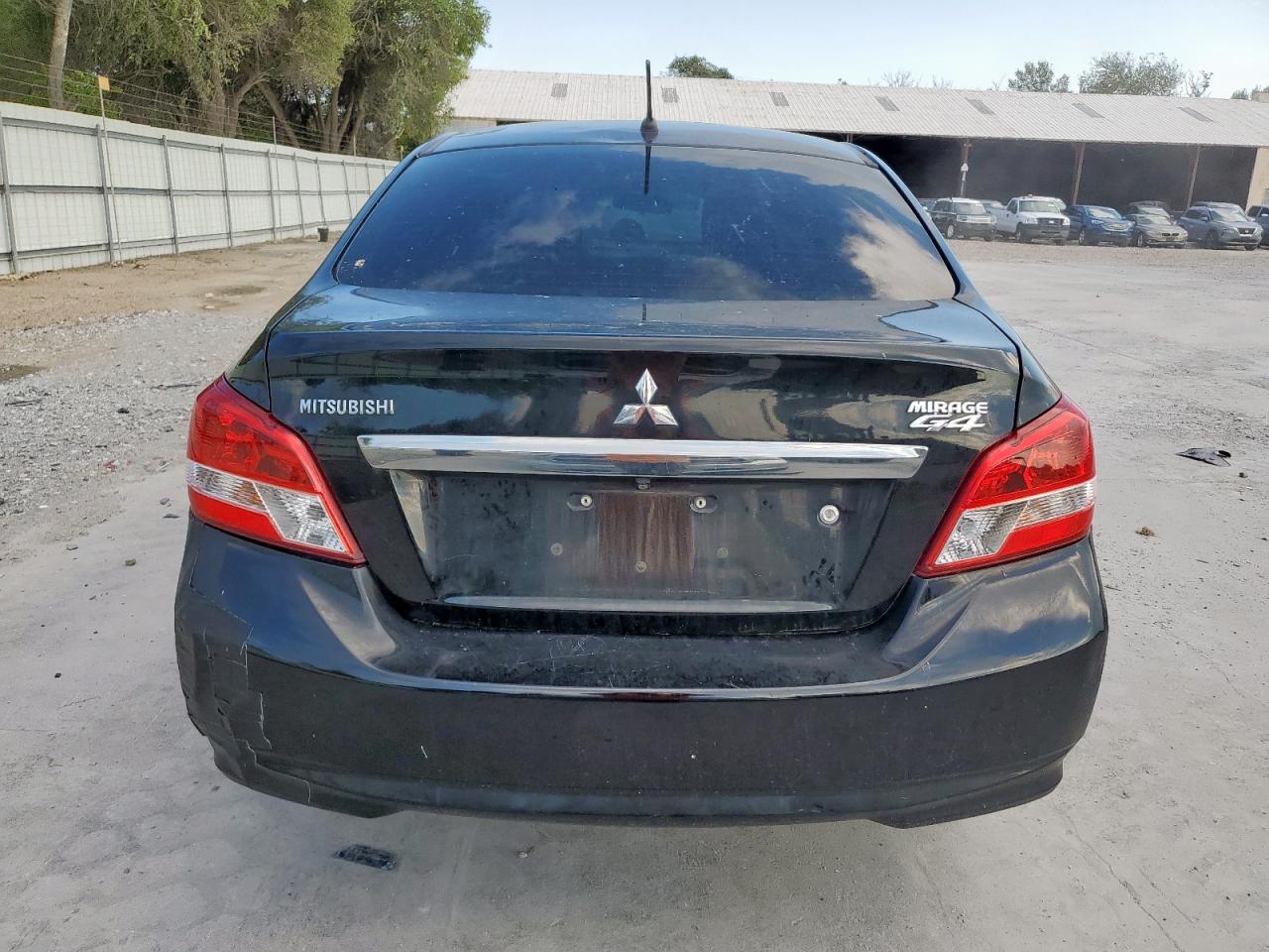 MITSUBISHI MIRAGE G4 ES