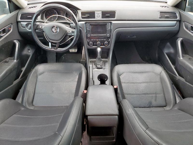 2017 VOLKSWAGEN PASSAT R-L 1VWDT7A33HC074790