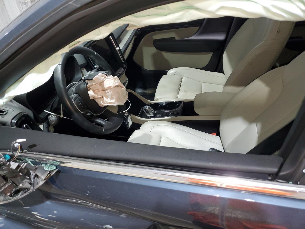 VOLVO XC40 T5 INSCRIPTION