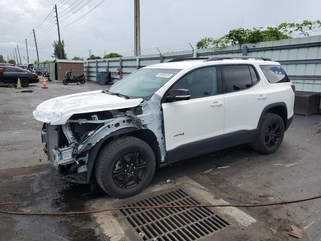 GMC ACADIA AT4