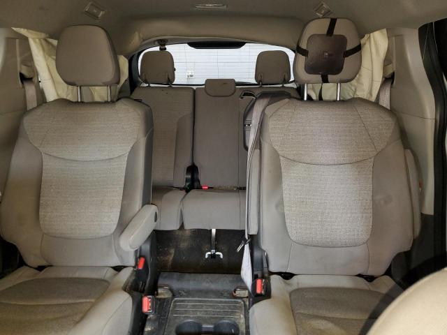 2022 TOYOTA SIENNA LE 5TDKRKEC8NS111199