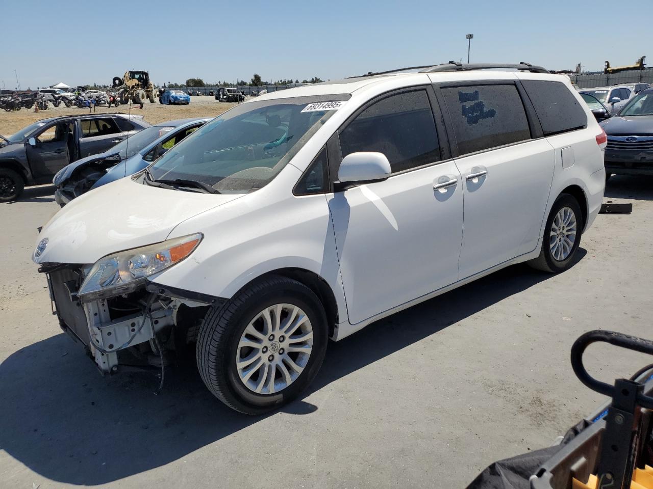 TOYOTA SIENNA XLE
