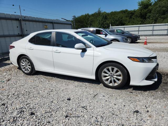 2018 TOYOTA CAMRY L 4T1B11HK6JU632881