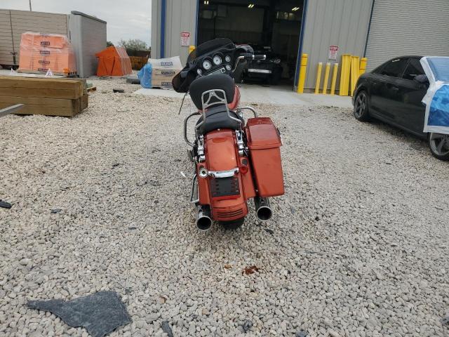 2011 HARLEY-DAVIDSON FLHX 1HD1KBM12BB659992