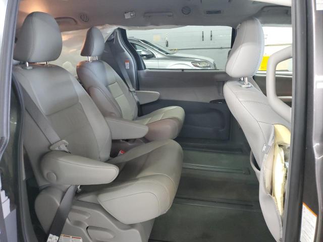 2018 TOYOTA SIENNA XLE 5TDDZ3DC5JS189157