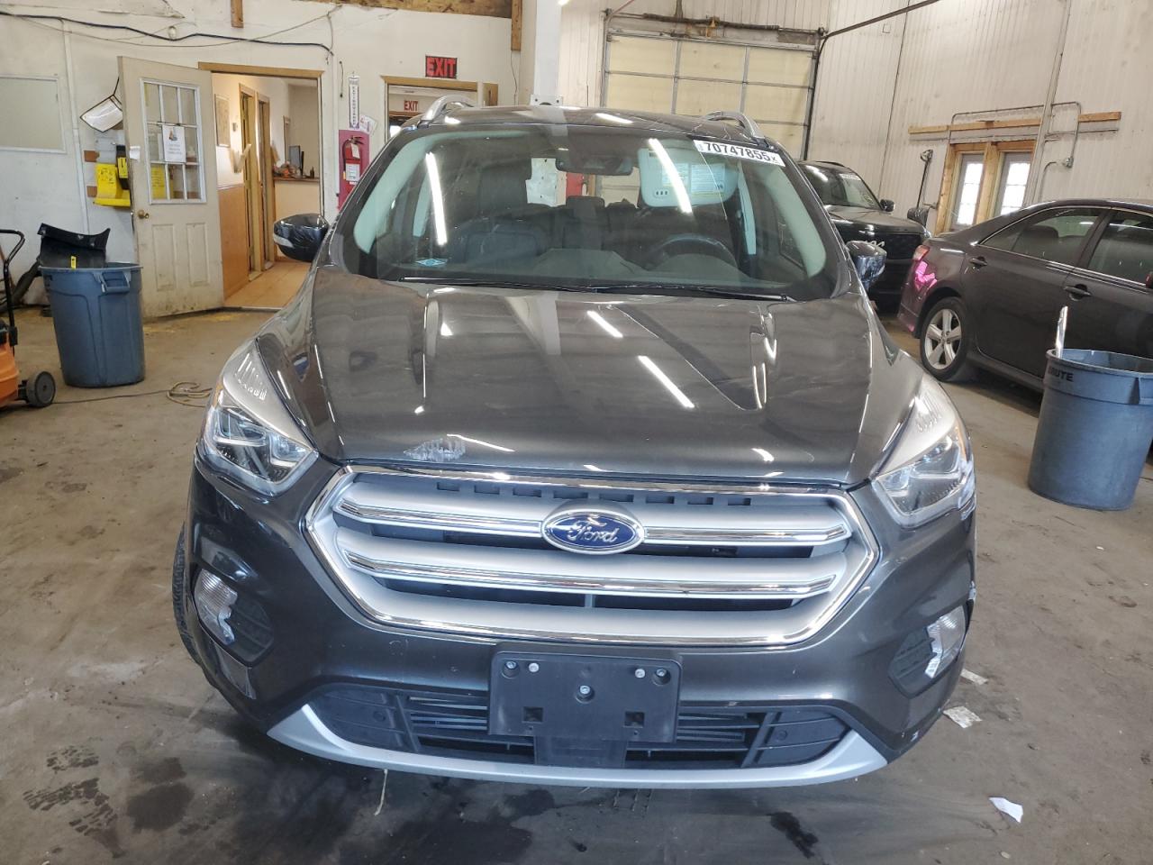 FORD ESCAPE TITANIUM
