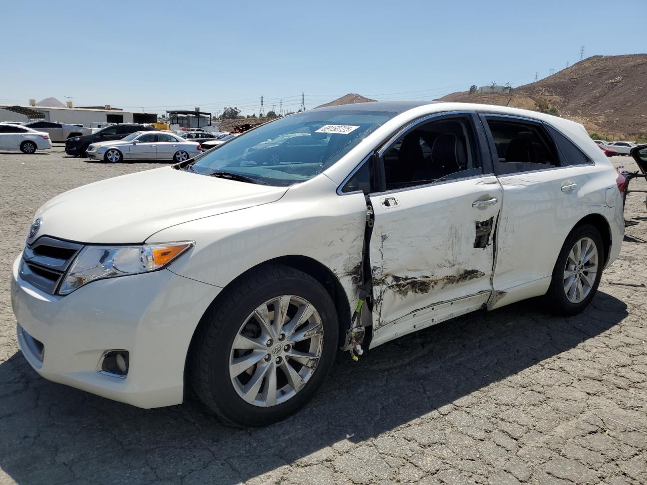 TOYOTA VENZA LE