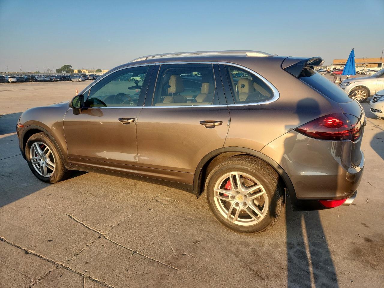 PORSCHE CAYENNE