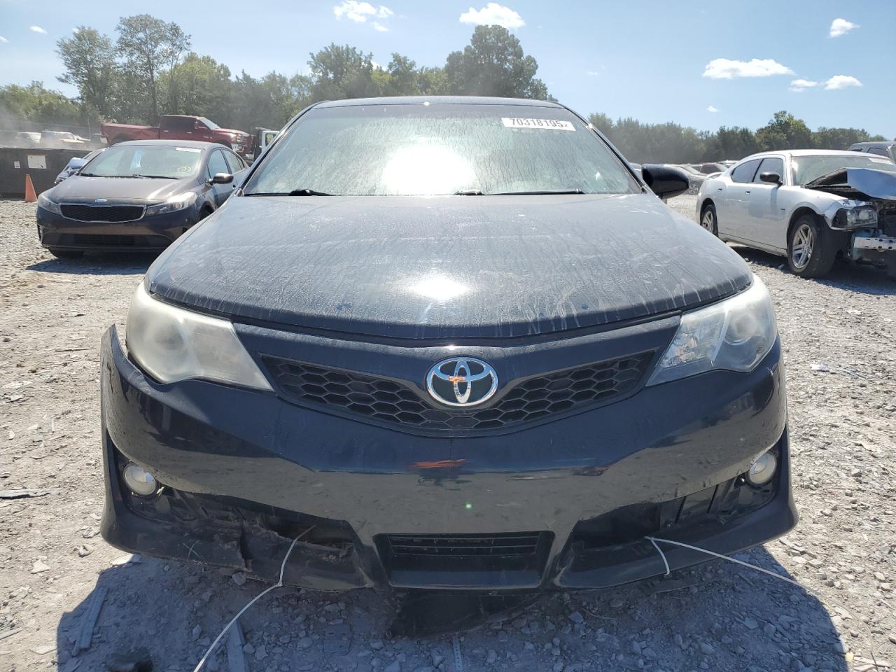 TOYOTA CAMRY BASE