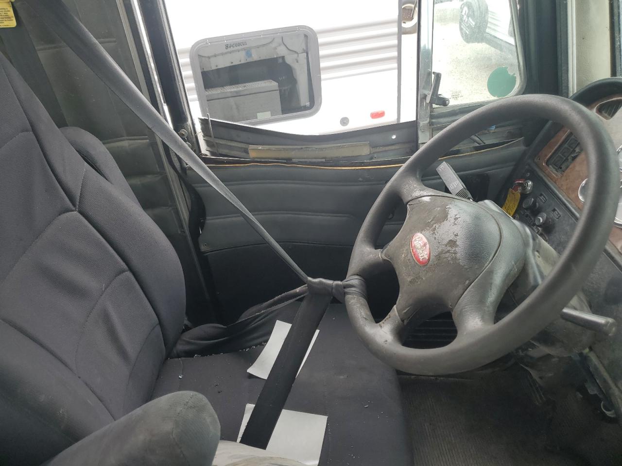 Lot #3241649278 2002 PETERBILT 379