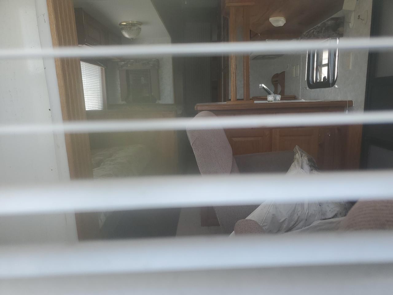 Lot #3213135473 2001 OTHER CAMPER