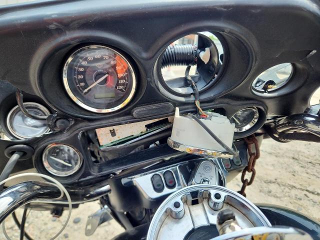 2011 HARLEY-DAVIDSON FLHTK 1HD1KEM12BB629022