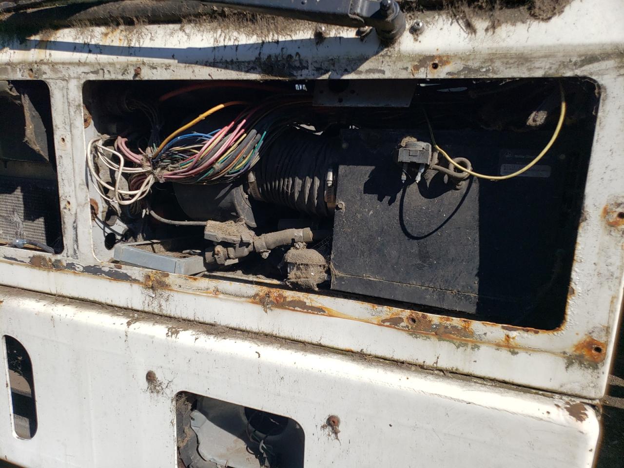 Lot #3316128225 2009 KLHY OTTAWA 4X2