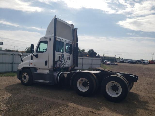 FREIGHTLINER CASCADIA 1 2015 white tractor diesel 1FUJGEDVXFLGJ9730 photo #4