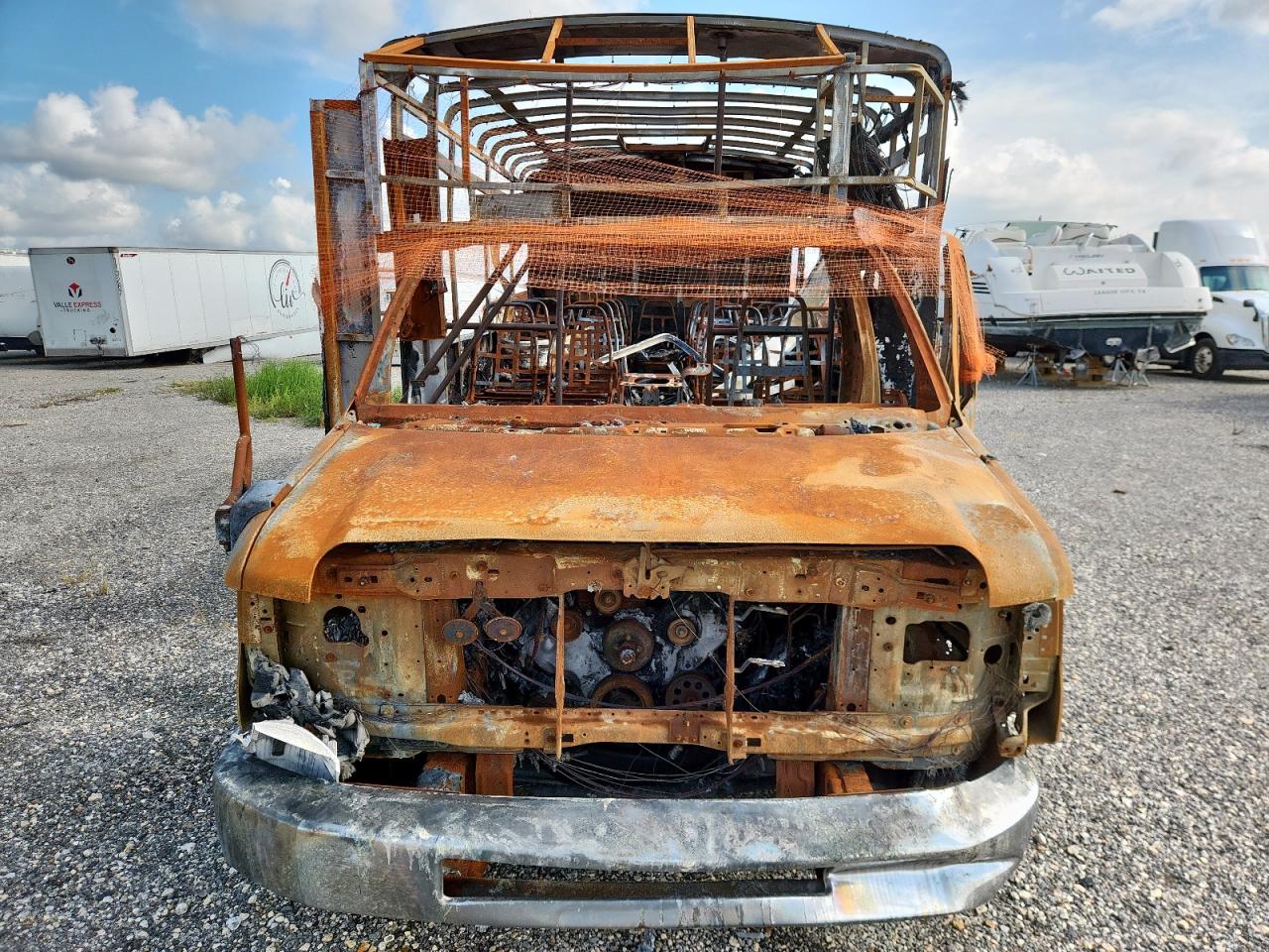 FORD ECONOLINE E450 SUPER DUTY CUTAWAY VAN