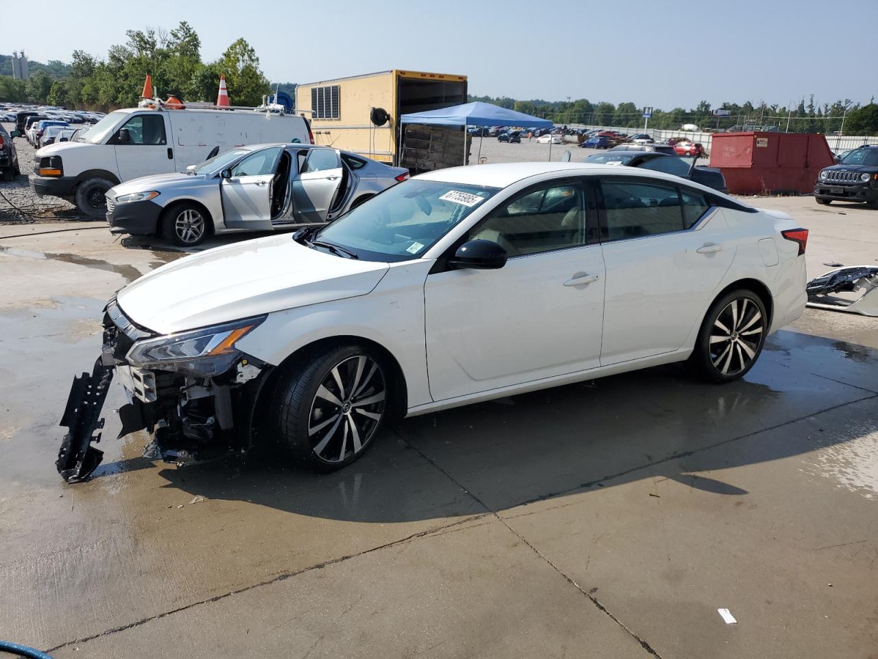 NISSAN ALTIMA SR