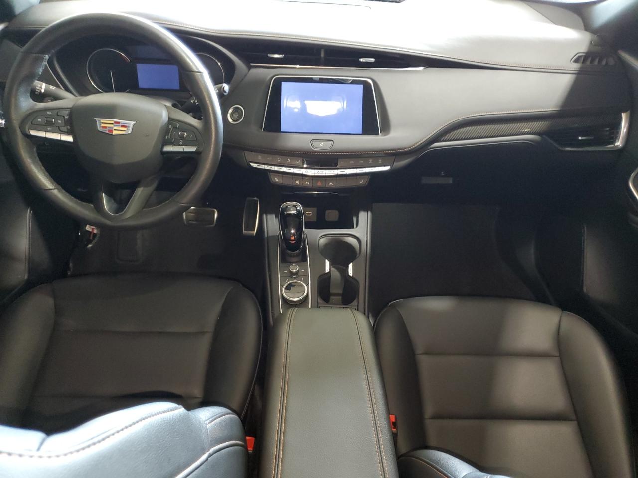 CADILLAC XT4 SPORT