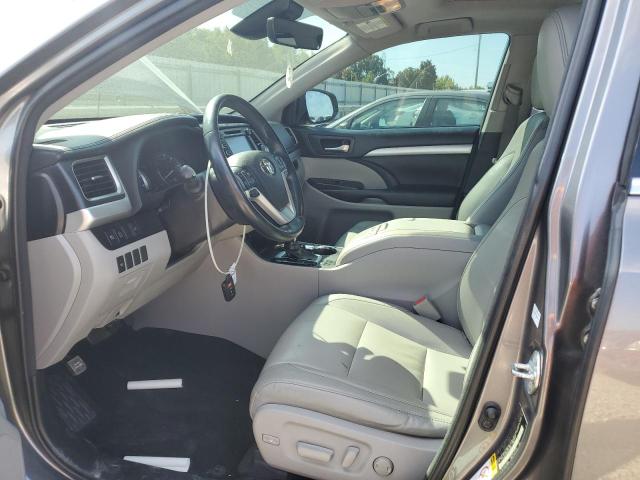 2018 TOYOTA HIGHLANDER SE 5TDKZRFH3JS543583