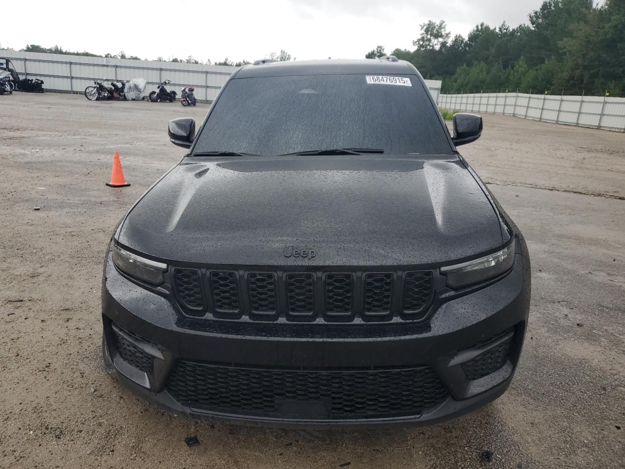 JEEP GRAND CHEROKEE LAREDO