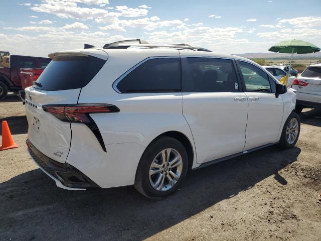 2022 TOYOTA SIENNA XSE - 5TDXSKFC7NS070492