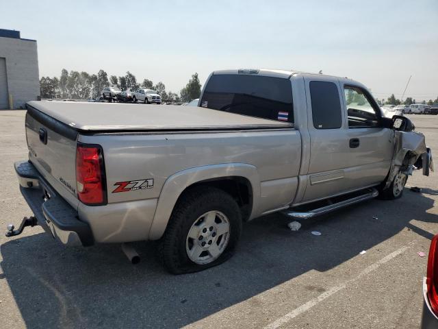 2004 CHEVROLET SILVERADO - Inny widok